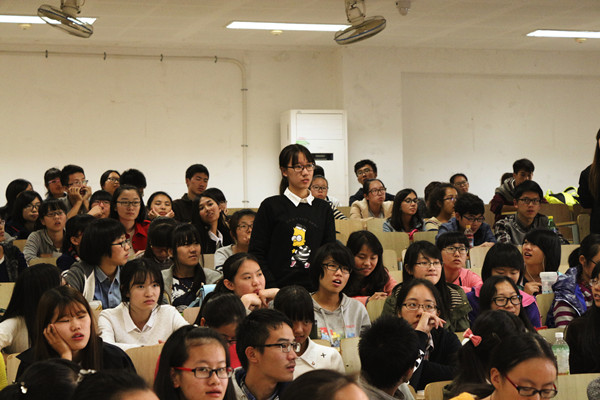 【乐鱼leyu(中国)新生导航系列讲座】Learn to learn--乐鱼leyu(中国)院长与14级学生亲密接触
