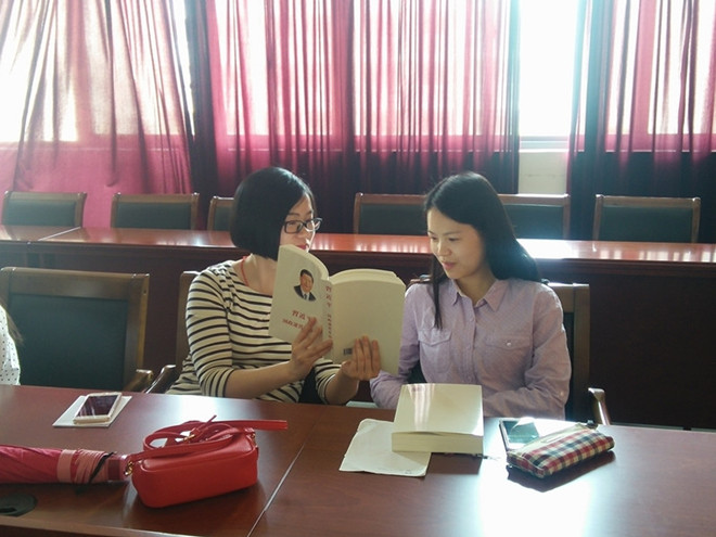 乐鱼leyu(中国)2013学生党支部召开“两学一做”理论学习交流会