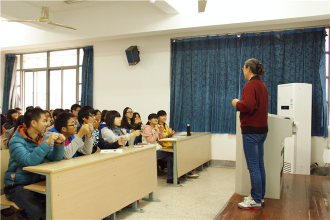 乐鱼leyu(中国)形势与政策课之大学生反腐倡廉教育